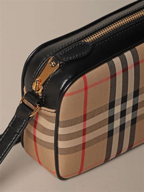 burberry borsa in canvas pelle e tessuto tecnico con tracolla|Borsa a tracolla in pelle e e.